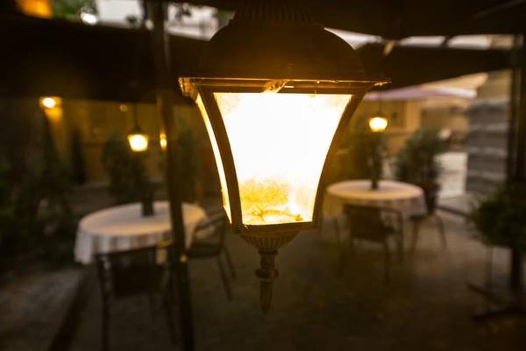 Grand Boutique Hotel Bukarest Exterior foto