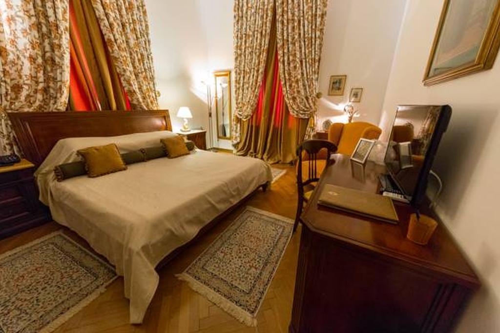 Grand Boutique Hotel Bukarest Exterior foto