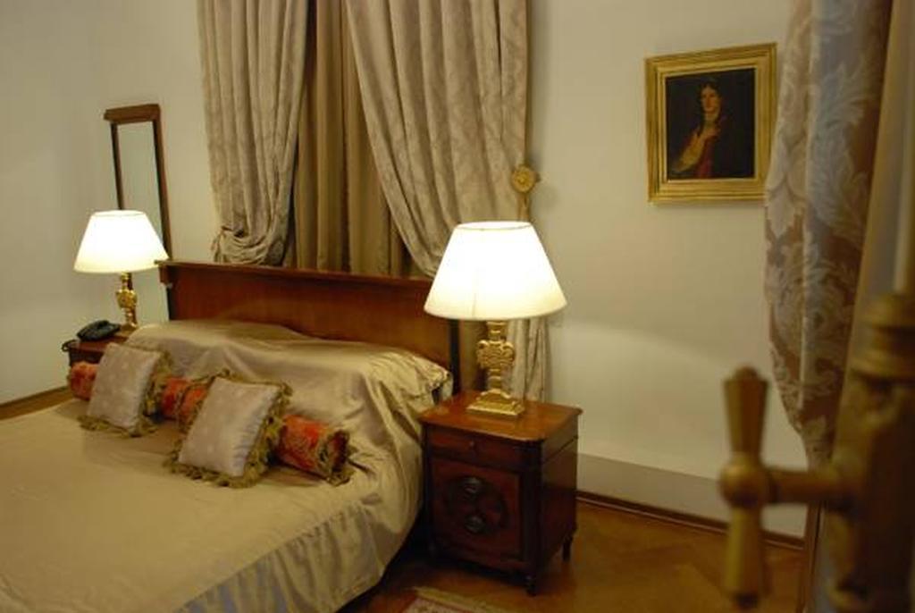 Grand Boutique Hotel Bukarest Exterior foto