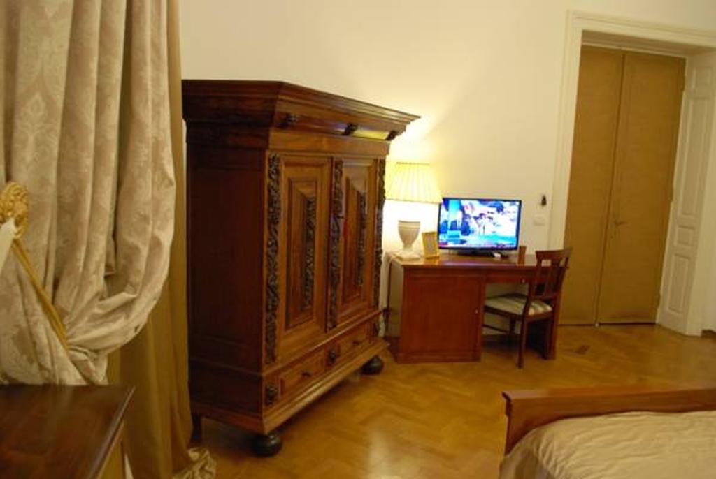 Grand Boutique Hotel Bukarest Exterior foto