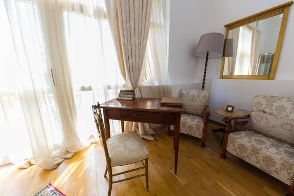 Grand Boutique Hotel Bukarest Exterior foto